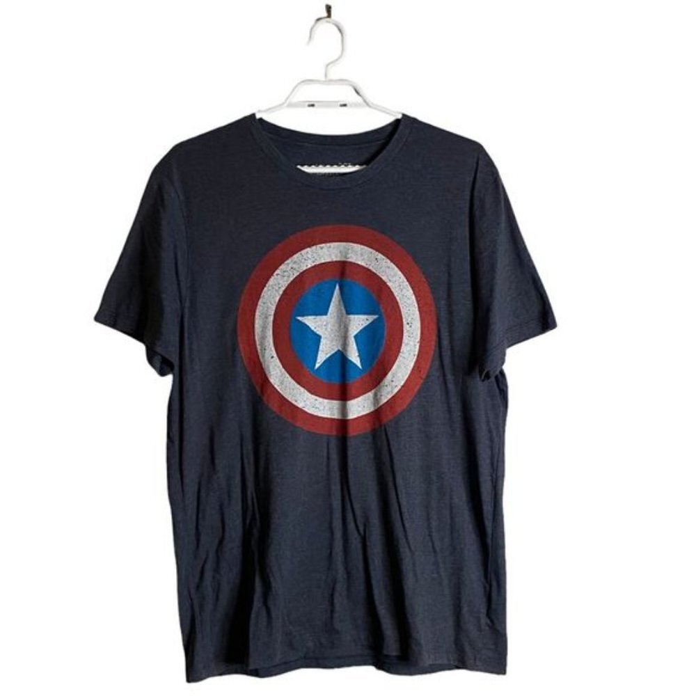 Old Navy Marvel Men's Captain America Bold Shield T-Shirt